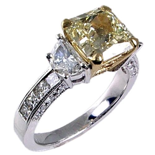 Half Moon cut diamonds on the side, Channel Set Princess Cut, Pa