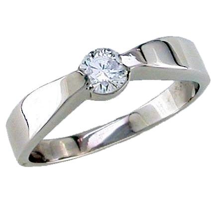 Solitaire Diamond Engagement Ring with a Round Diamond Center